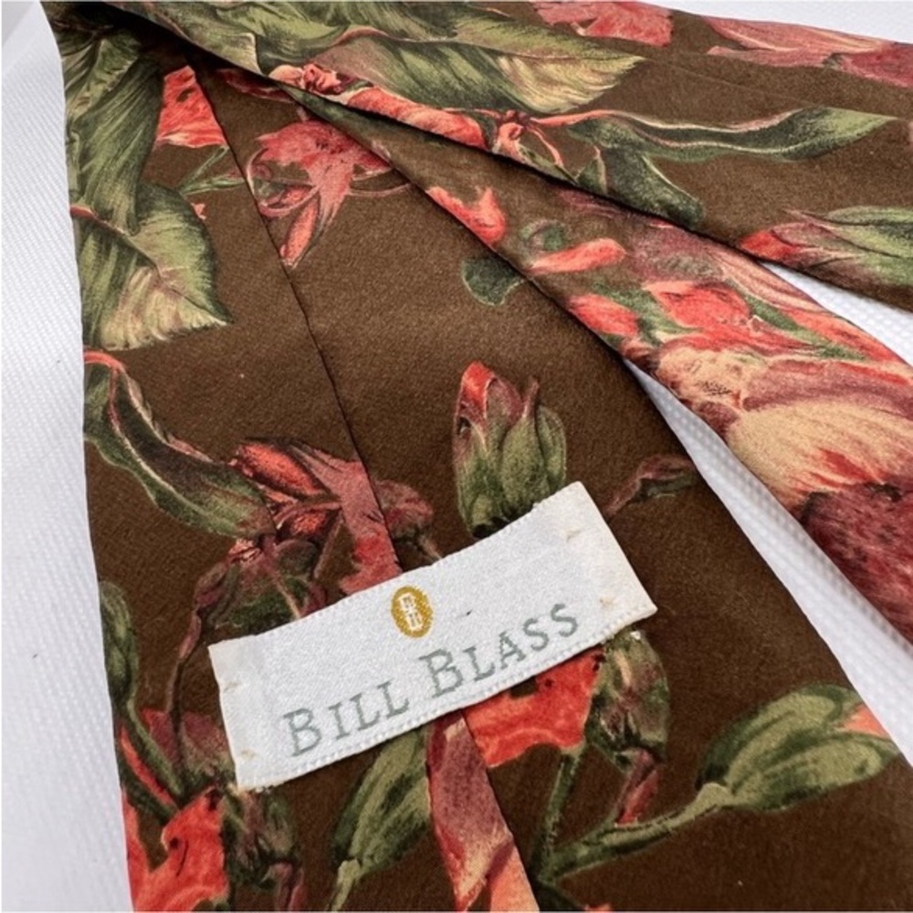 EUC Vintage Bill Blass Floral Tie - Picture 7 of 8